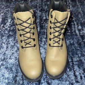 Timberland water proof angle booties with heal